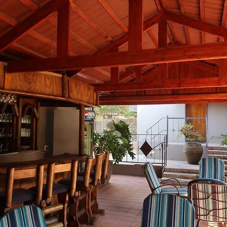 Hotel Pension Etambi Віндгук Екстер'єр фото