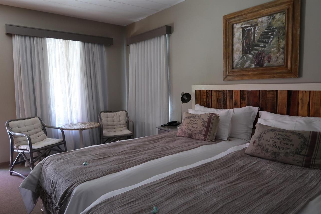 Hotel Pension Etambi Віндгук Екстер'єр фото