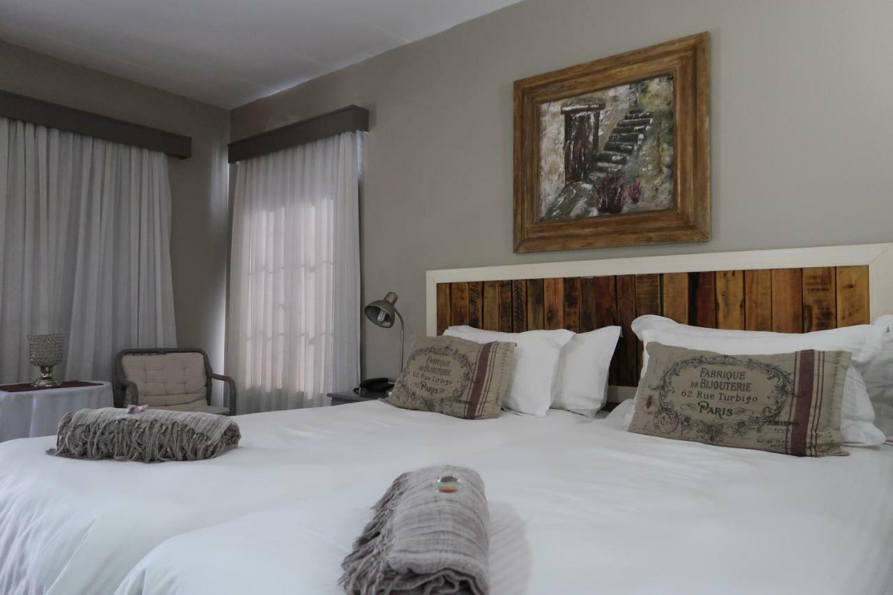 Hotel Pension Etambi Віндгук Екстер'єр фото